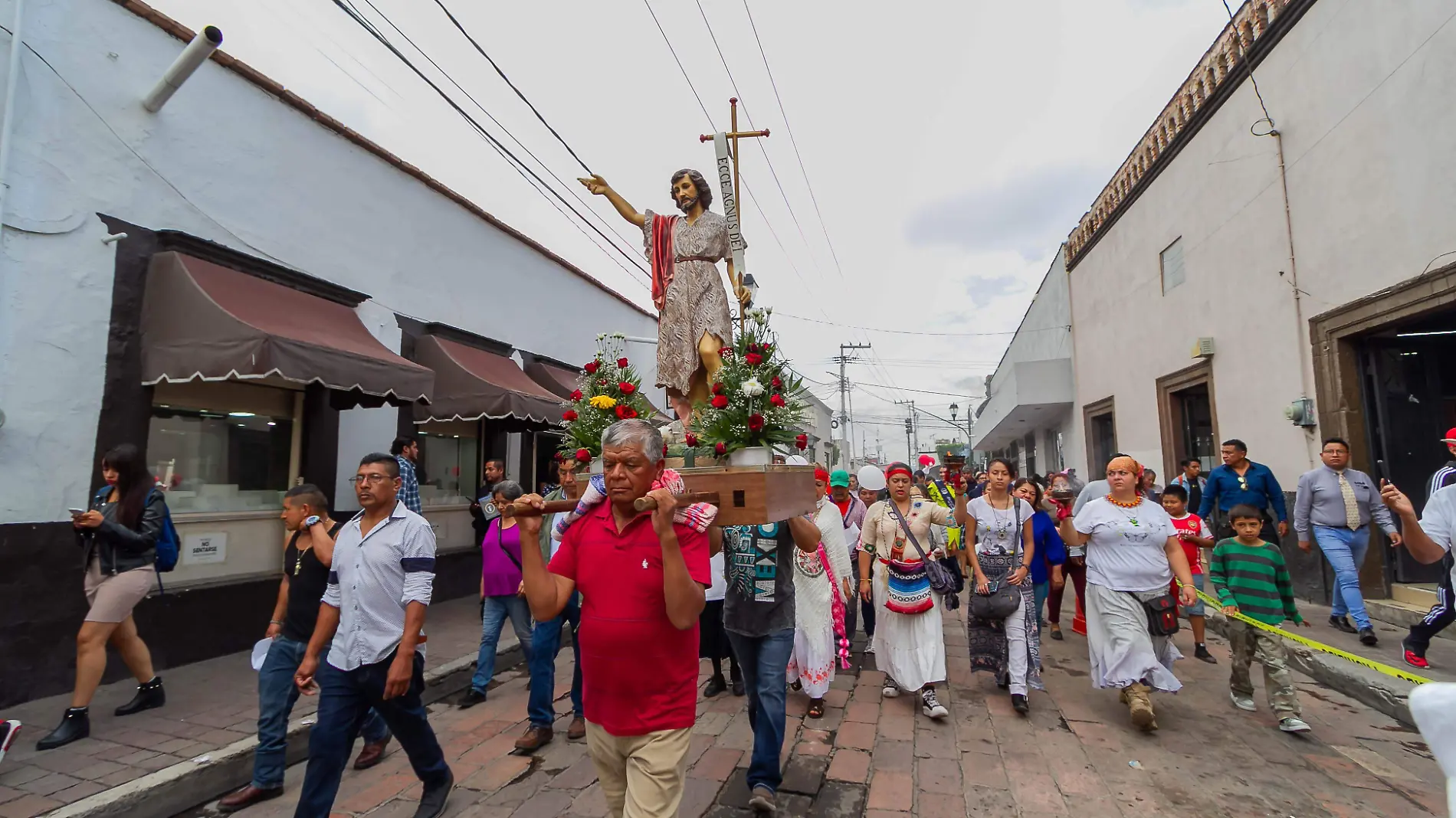 FOTO PRINCIPAL SJR Peregrinacion por las calles del centro